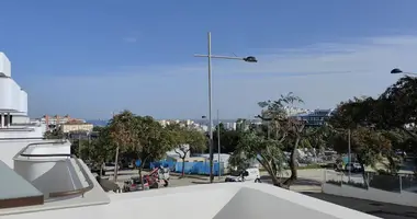 Apartamento 4 habitaciones en Estepona, Španjolska