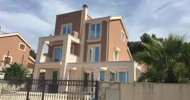 Casa 5 habitaciones en Bigova, Montenegro