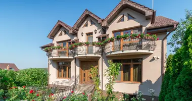 Villa 10 Zimmer mit Balkon, mit Möbliert, mit Klimaanlage in Oradea Metropolitan Area, Rumänien