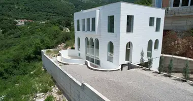 Villa 4 bedrooms with parking, with Sea view, with Swimming pool in Kamenovo, Montenegro