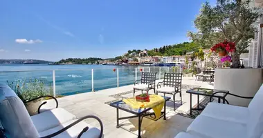 Villa 5 bedrooms with Furniture in Marmara Region, Turkey