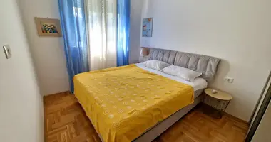 Wohnung 2 Schlafzimmer mit Garage, mit Bergblick in Budva, Montenegro