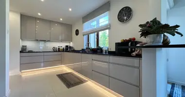 Apartamento 6 habitaciones en Varsovia, Polonia