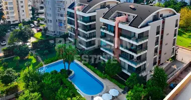 4 room apartment in Muratpasa, Turkey