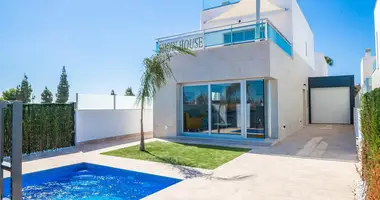 Villa 3 bedrooms with Garden, with private pool, near schools in Los Alcazares, Spain