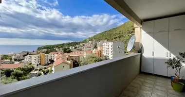 Mieszkanie 3 pokoi w Petrovac, Czarnogóra