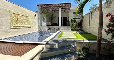 Villa  con Balcón, con Amueblado, con Aire acondicionado en Jimbaran, Indonesia