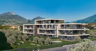 Penthouse 4 zimmer mit ausgestattet für behinderte in Riva del Garda, Italien