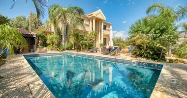 5 bedroom house in Demos Agiou Athanasiou, Cyprus