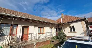 5 room house in Domony, Hungary