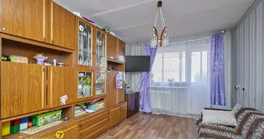 Apartamento 2 habitaciones en Samokhvalovichi, Bielorrusia