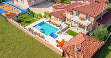 Hotel 600 m² in Grad Pula, Croatia