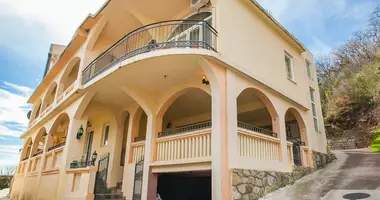 Casa 8 habitaciones en Buljarica, Montenegro