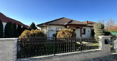 4 room house in Gyorujbarat, Hungary