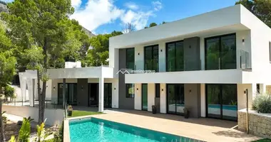 Villa 4 bedrooms in Altea, Spain
