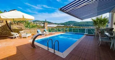 Villa 4 room villa with swimming pool, with sauna, gym in Akarca, Turkey