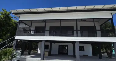 Maison 2 chambres dans Up Cay, Honduras