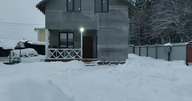 Casa 4 habitaciones en Kipenskoe selskoe poselenie, Rusia