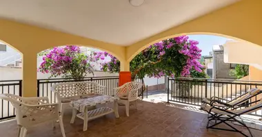 4 bedroom house in Kunje, Montenegro