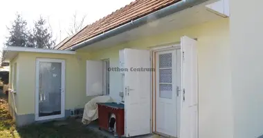 2 room house in Nagykatai jaras, Hungary