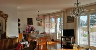 3 bedroom apartment in Sanremo, Italy