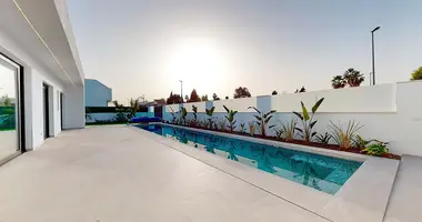 Villa 3 bedrooms with parking, with Garden, with chicken_furniture in San Javier, Spain