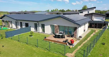 Casa en Gudeliai, Lituania