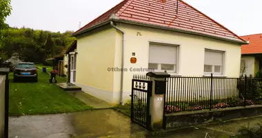 3 room house in Batyk, Hungary