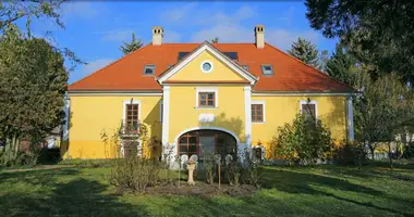 Villa 6 bedrooms in 8452, Hungary
