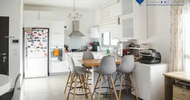 Apartamento 4 habitaciones en Israel