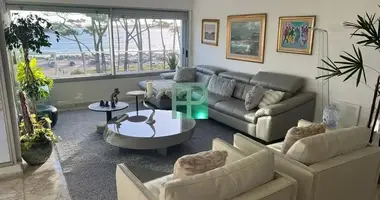4 bedroom apartment in Punta Del Este, Uruguay