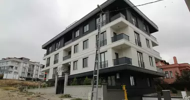 Dúplex 4 habitaciones con balcón, con estacionamiento, con con reparación en Marmara Region, Turquía