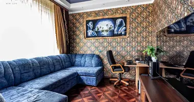 6 room apartment in Minsk, Belarus