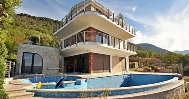 Villa  mit Am Meer in Tivat, Montenegro