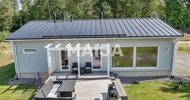 Haus 4 zimmer in Raisio, Finnland