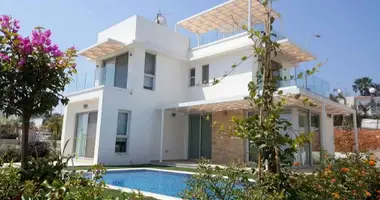 Villa 4 Zimmer mit Meerblick, mit Schwimmbad, mit Erste Küstenlinie in Protaras, Cyprus