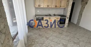Квартира 2 комнаты в Несебр, Болгария