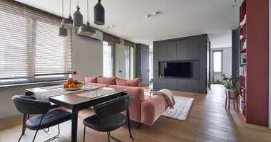Appartement 3 chambres dans Kopishche, Bélarus