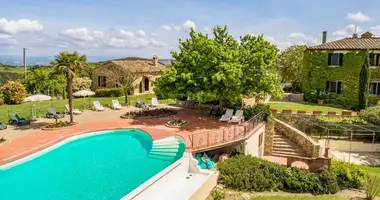 Villa 10 bedrooms in Siena, Italy