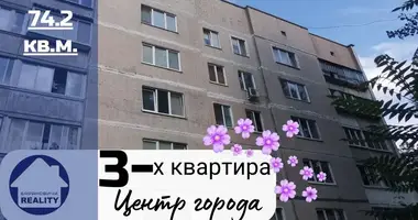Apartamento 3 habitaciones en Baránavichi, Belarús