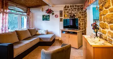 Haus 9 Schlafzimmer in Sutomore, Montenegro