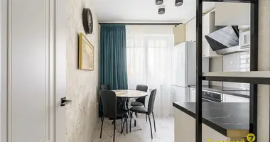 Apartamento 3 habitaciones en Minsk, Belarús