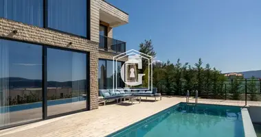 Haus 4 zimmer in Kavac, Montenegro