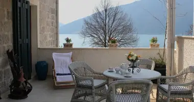 House 10 bedrooms in Risan, Montenegro