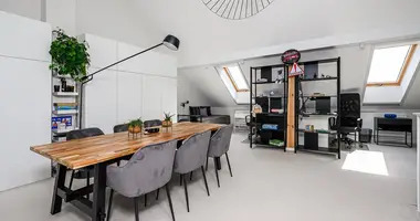 Casa 5 habitaciones en Piaseczno, Polonia