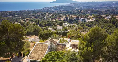 Villa  mit Klimaanlage, mit Terrasse, mit Yard in Altea, Spanien