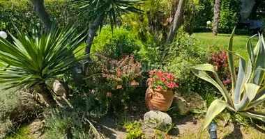 4 bedroom house in Kalandra, Greece