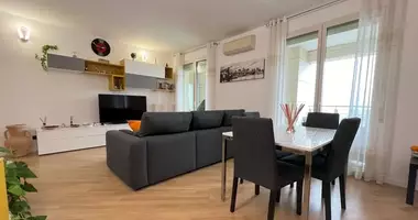 2 bedroom apartment in Genoa, Italy