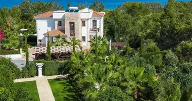 Villa 5 habitaciones con Vistas al mar, con Piscina, con Primera costa en Makounta, Chipre