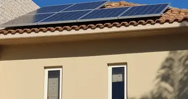 Maison 4 chambres dans Demos Agiou Athanasiou, Chypre